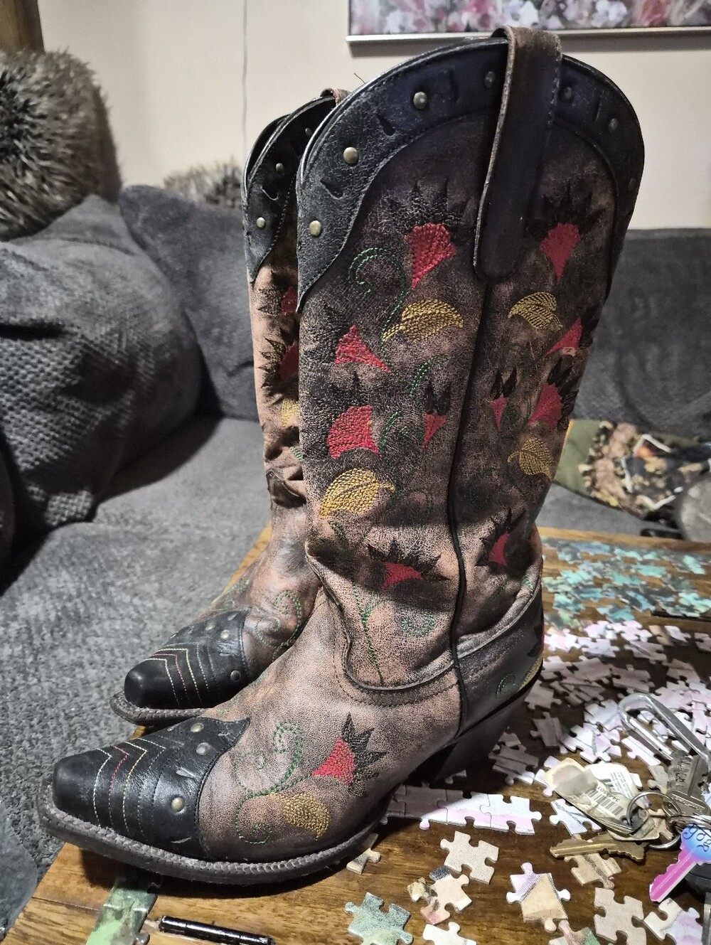 Tony Lama Women's Leather Cowboy Boot’s size 8 B Stud Details Embroidered - Picture 2 of 7